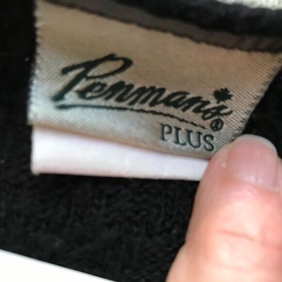 Women’s Summer Textured Sweater with button details size 1X - Picture 4 of 6